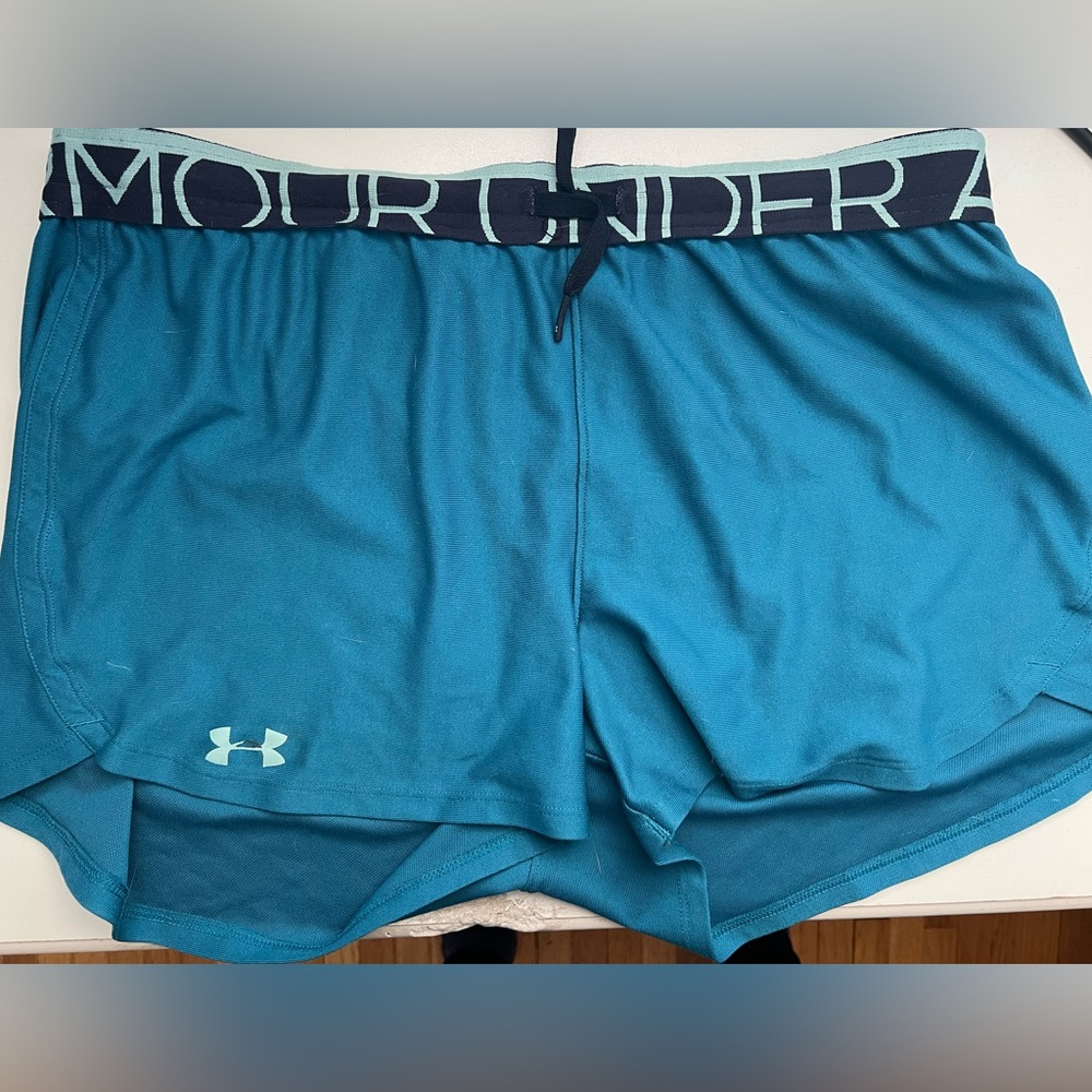 Under Armour Loose Fit Work Out Shorts